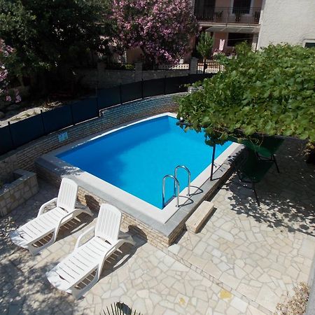 Aurelia Apartment Liznjan Bagian luar foto