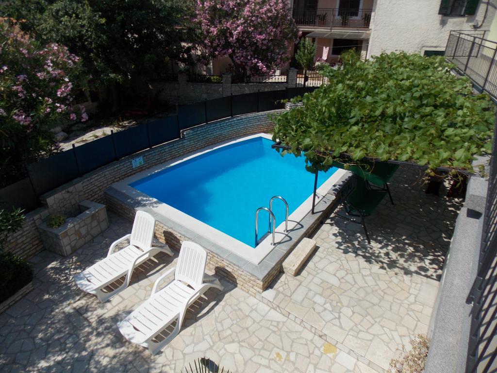Aurelia Apartment Liznjan Bagian luar foto
