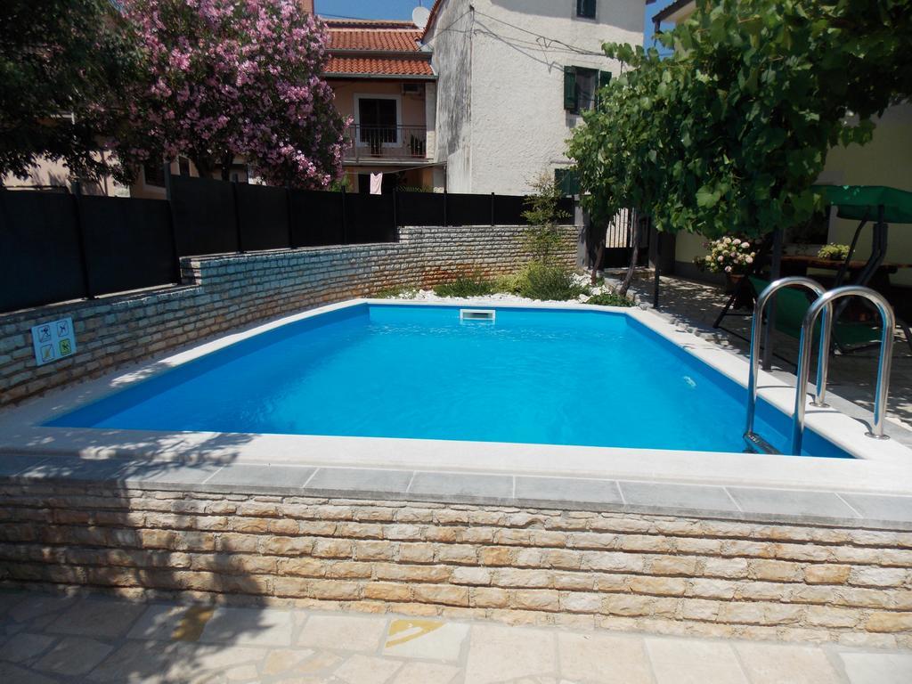 Aurelia Apartment Liznjan Bagian luar foto